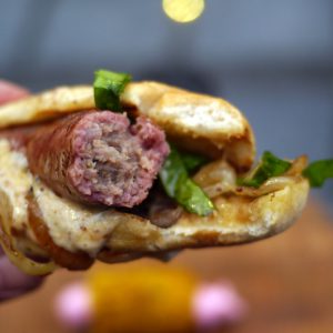 hotdog im brötchen nahaufnahme