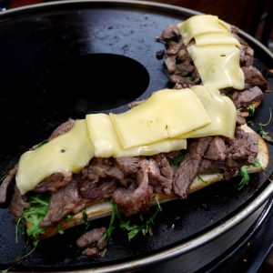 Created with GIMP chimichurri steak sandwich mit käse