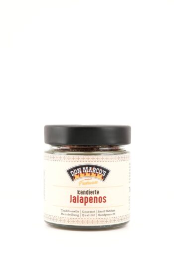 Kandierte Jalapenos im Glasbehälter, beiges Etikett mit Produktname in Front, schwarzer blech Schraubdeckel